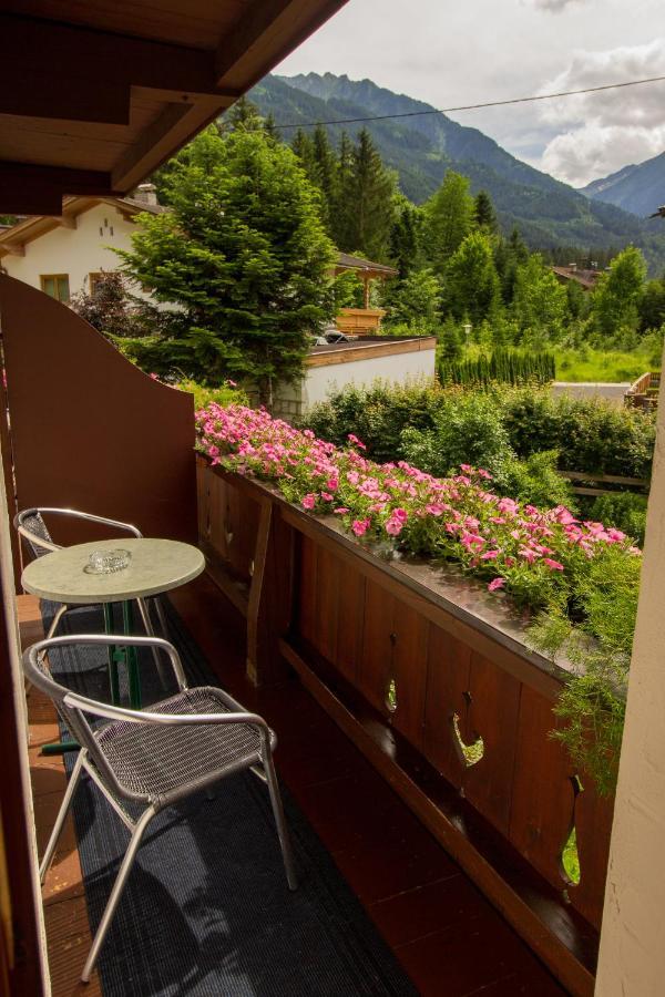 Bed and Breakfast Haus Josef Mayrhofen Zewnętrze zdjęcie